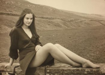 ვინ არის გოგონა, რომელმაც 1970 წელს საკმაოდ თამამი ფოტო გადაიღო