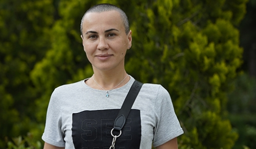 “პრობლემას ვეღარ გავუმკლავდი” – რატომ გადაიპარსა ქეთი ხუციშვილმა თმა ?