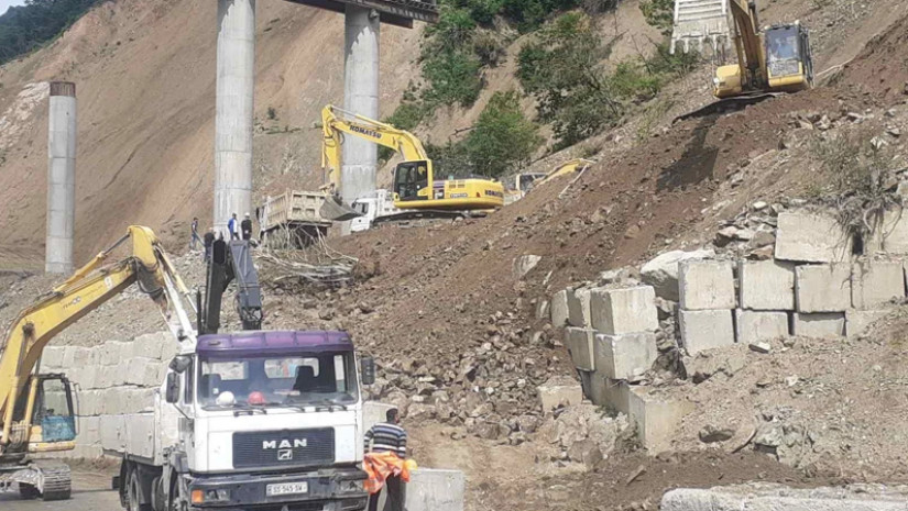 ავტოტრანსპორტის მოძრაობა აკრძალულია – ნახეთ ტერიტორიულად სად ჩამოწვა მიწა რეალურად