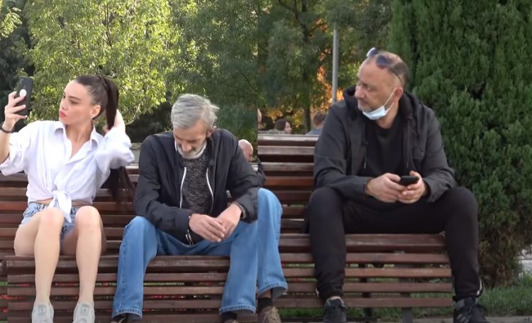 “გააგიჟა ხალხი” – ქართველი გოგონას მორიგი თამამი საქციელი თბილისის ქუჩებში 