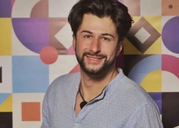 “აი ის გოგო-ბიჭები, სულ სისვეცკე ბრენდები რომ აცვიათ, ძვირიან რესტორნებში ჭამენ, ახალ სახლს იშენებენ… ფული არ აქვთ ? ემიგრანტი დედა არ უნახავთ 5-7 წელია… ფეხსაცმელში 500 ლარს აძლევენ და 150 ლარიანი ფრენა ვერ შეიძინეს იტალიამდე ან საბერძნეთამდე?” – რას წერს გურამ შეროზია ?