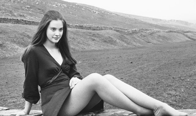 “ეს არის უბრალოება და სილამაზე” – ვინ არის გოგონა რომლის 1970 წელს გადაღებულ ფოტოებზე დღემდე ლაპარაკობენ