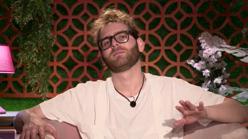 “თბილისში ბინა ძალიან მინდოდა, დედა ზუსტად ამიტომ წავიდა იტალიაში… ახლა კი მთელი ცხოვრება უნდა ვიხადოთ მისი საფასური, მაგრამ არა უშავს” – ნახეთ რას ყვება თამაზა