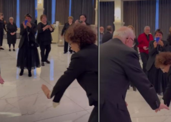 90 წლის ელდარ შენგელაიასა და ნანული სარაჯიშვილის ცეკვამ ფურორი მოახდინა – ნახეთ კადრები რეჟისორის დაბადების დღის წვეულებიდან