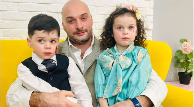 ყოფილ პრემიერს მესამე შვილი შეეძინა – ნახეთ ახალშობილის პირველი ფოტო