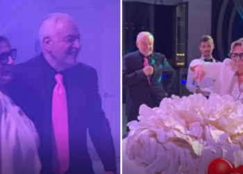 ჯემალ და მანანა სეფიაშვილების ცეკვა და ულამაზესი ტორტი – ნახეთ როგორ აღნიშნეს მათ თანაცხოვრების 50 წლის იუბილე