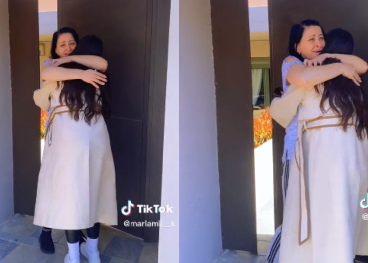 წლების შემდეგ ქართველ ემიგრანტ დედას შვილმა ათენში მოულოდნელად ჩააკითხა – ცრემლებს ვერ შეიკავებთ