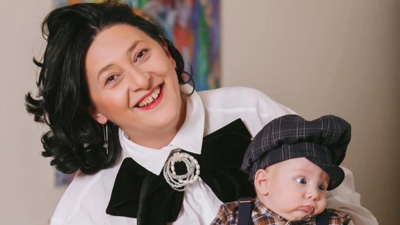 „მე დღეს დავიბადე ჩემს აპრილთან ერთად” – ნატო გელაშვილი იუბილარია – ნახეთ რამდენი წლის გახდა და რა ემოციურ პოსტს აქვეყნებს მომღერალი