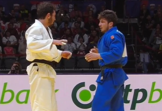 მაისურაძემ ბექაური დაამარცხა – ისტორიული და ემოციური მომენტი მსოფლიო ჩემპიონატის ფინალიდან