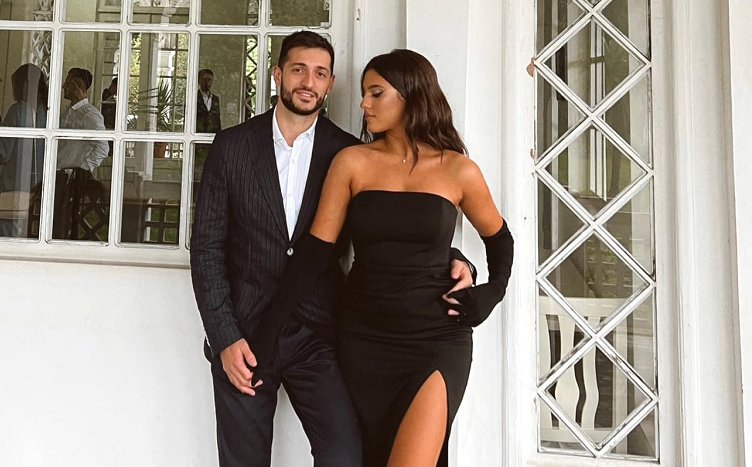 “როგორ უხდებით” – რუსკა ქარქაშაძის და მისი მეუღლის რომანტიკული კოცნა და ახალი ფოტოები არგენტინიდან