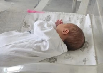 მარიამი დღეს სამშობიაროში დატოვეს… საწოლში ჩააწვინეს და უკან არ მოიხედეს – ემოციური ამბავი 3 დღის გოგონაზე