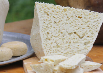 როგორ განვასხვავოთ ნამდვილი და ფხვნილზე დამზადებული ყველი – დაიმახსოვრეთ და გაფრთხილდით!