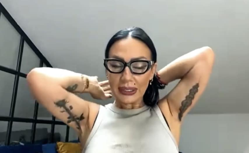 ლელა წურწუმიას ორიგინალური ტატუები – რა ფოტოს აქვეყნებს “ქართველი ვარსკვლავების” გვერდი