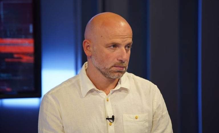 “თურმე როგორ იტანჯებიან ქართველი კაცები უქალობისგან”– რას წერს მერაბ მეტრეველი