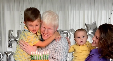 ვიდეო : „ჩვენი დაბადების დღის სიურპრიზი მსოფლიოში საუკეთესო ქმარსა და მამას“ – როგორ აღნიშნა ბერამ დაბადების დღე