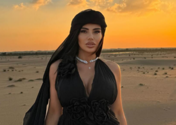 “ქალი საოცრება” – შორენა ბეგაშვილი საფარის უდაბნოდან ფოტოებს აქვეყნებს