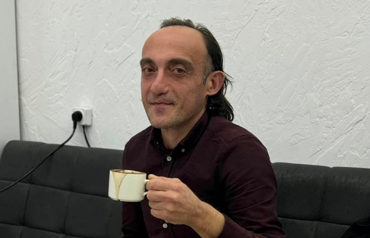 “გავიცნობ ოჯახის შექმნის მიზნით ქვრივ ქალბატონს, ვცხოვრობ სოფელში მჭირდება ოჯახის ქალი რომელიც გამიჩენს შვილებს” – შოთა დარბაიძე განცხადებას ავრცელებს