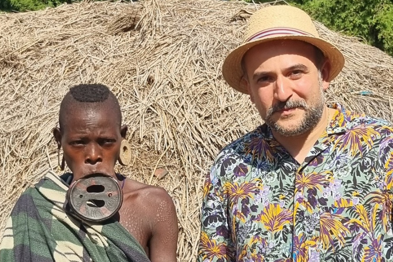 “მურსის ტომებში” – ნიკოლოზ წულუკიძე აფრიკიდან ფოტოებს აქვეყნებს