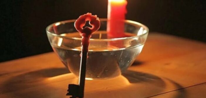 “უცნაური ქავილი,მეგობრის დაკარგვა..” – ნახეთ 7 სახიფათო ნიშანი, რომელიც გაუწყებთ, რომ ჯადო, წყევლა გაქვთ ან და გათვალული ხართ