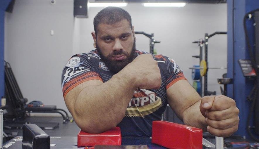 როგორი ავტომობილი ჰყავს ლევან საგინაშვილს