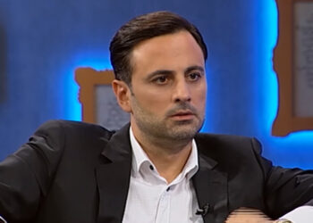 “რომ დავინახო, „ქართულ ოცნებას“ რუსეთისკენ ეს ქვეყანა რამე ფორმით მიჰყავს, პირობას გაძლევთ საქართველოს მოქალაქეებს, პირველ რიგში მე დავიფარებ ქუდს და წამოვალ სამსახურიდან” – ზურა ხაჩიძე