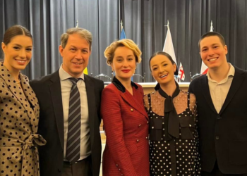 სანდრო ჩიჩუა იუბილარია – ნახეთ როგორი ლამაზი შეყვარებული ჰყავს ცნობილი ექიმების ვაჟს