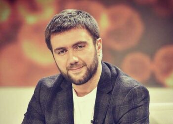 “ნოე როგორ გგავს” – როგორ გამოიყურება ნოე სულაბერიძის ვაჟი, რომელიც ცნობილ მამას ძალიან ჰგავს