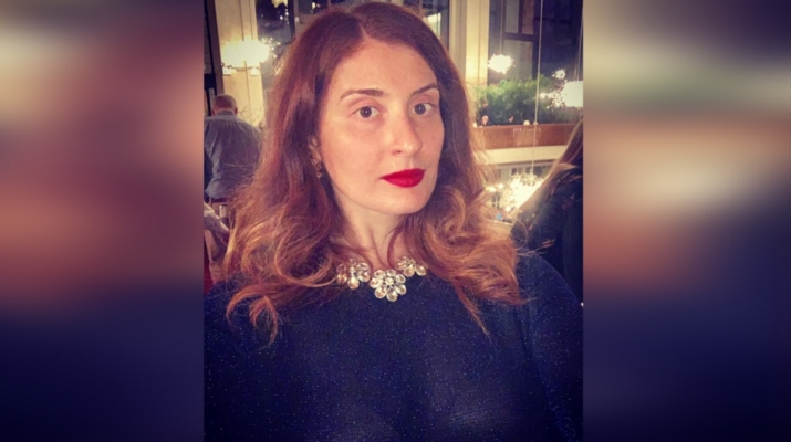 “ჯანდაბაში წასულხართ ორივე, თვითონ ისიამოვნეს მე დამაგდეს, ღმერთმა როგორ გაღირსათ ოჯახი და შვილები..” – ნახეთ ცისნამი საყვარიშვილმა მისი ბიოლოგიური მშობლები საჯაროდ დაასახელა