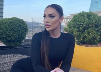 “ამ ქვეყანაში უნდა იყო მახინჯი ვიზუალით რო ვინმე არ აგეკიდოს და გადარჩე… მოკლეთ გეტყვით, ამ ზე არასრულფასოვნებით სავსე ქვეყანაში სილამაზე სიკვდილით ისჯება და რატომ ? იმიტომ რომ…” – რას წერს მომღერალი ნუკა კვალიაშვილი სოციალურ ქსელში