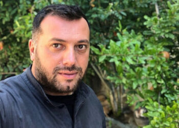 „რატომ ვზივარ აქ შენთან ქუდით? ვემზადები ქიმიოთერაპიისთვის. გადავიპარსე თავი…“ – რა გაამხილა გადაცემაში პეტრე კოლხმა