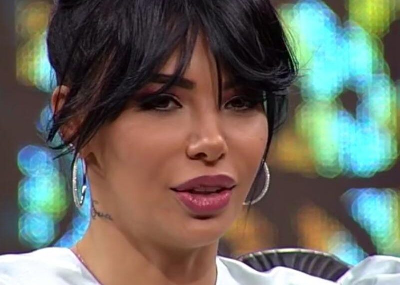 “არ ვიცი რატომ უნდა ვითმინო ეს შეურაცხყოფა, ან დააბით, ან ინტერნეტი გადაუჭერით ამ ქალებს” – რატომ გააუქმა შორენა ბეგაშვილმა “ფეისბუქი”