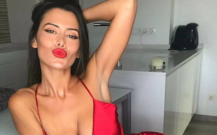 მეცნიერებმა გამოაქვეყნეს ქალის იდეალური ცეკვა, რომლის ნახვის შემდეგაც მამაკაცები მასზე უზომოდ შეყვარებულები ხდებიან