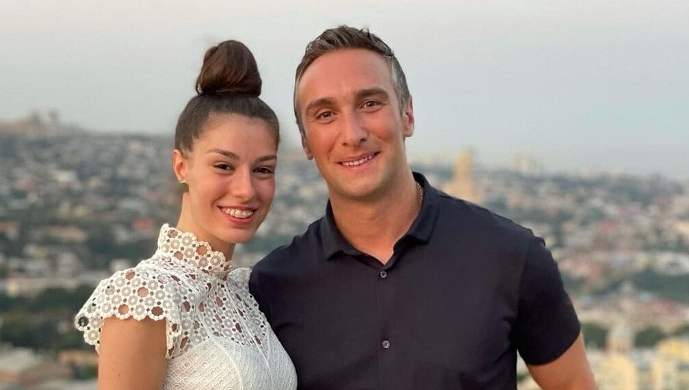 “პოსტსამშობიარო დეპრესია არ მქონია, თუმცა გიოზე 9 თვე ტოქსიკოზი მქონდა და ახლაც მაქვს… გიო წელიწადი და 3 თვე მყავდა ბუნებრივ კვებაზე…” – ლიზა ჩიჩუა, რომელიც მეორე შვილს ელოდება, გულშემატკივართა შეკითხვებს პასუხობს