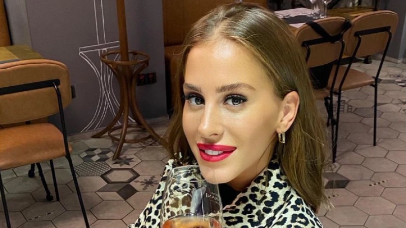 მომღერალი ნინი ქარსელაძე 5 წლიანი თანაცხოვრების შემდეგ ქმარს დაშორდა – რას წერს ნინი სოციალურ ქსელში ?