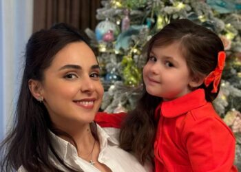 „ალისკა თავის ნახატით მიდის ვივამედში, დაბადების დღის მისალოცად – იმედია, საჩუქარს შეატანენ“ – ნახეთ როგორ ულოცავს ელის-მარია სააკაშვილი მამას დაბადების დღეს