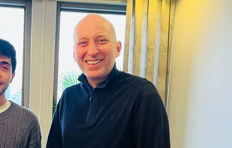 ეს ყოფილა ადამიანი ! რა ახალი ინფორმაცია ვრცელდება ცნობილ თურქ ექიმზე, რომელმაც მარიამს ოპერაცია გაუკეთა – ალტან ვაროლი ქართველებს ემოციურად მიმართავს