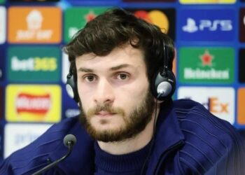 დასახელდა მსოფლიოს საუკეთესო ფეხბურთელები ამ მომენტისთვის – რომელ პოზიციაზე გაიყვანეს კვარაცხელია ?