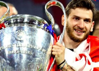 “კი არ მოგესმათ, ქართველმა ვარსკვლავმა ეს მოახერხა” – რა უნიკალური მიღწევა დააფიქსირა კვარაცხელიამ, რამაც მსოფლიო საფეხბურთო პრესა აალაპარაკა ?