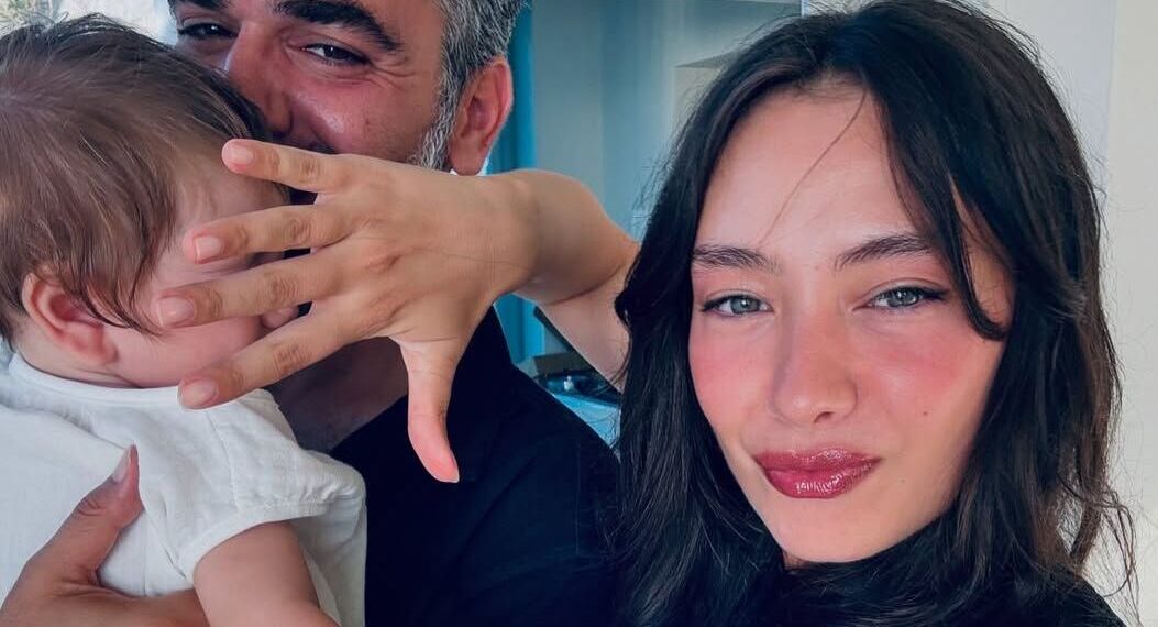 უზარმაზარი სახლია – როგორ სახლში ცხოვრობენ ნესლიჰან ათაგული და ქადირ დოღულუ ვაჟთან ერთად ?