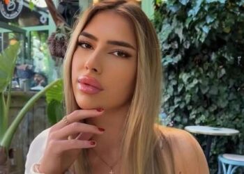 “ყველანი შოკში ვართ” – ვიდეოში ისმის შემზარავი ხმები, პარაშუტით ფრენისას 19 წლის გოგონამ მოულოდნელად უსაფრთხოების ქამარი გახსნა და სიმაღლიდან ვარდნის შედეგად გარდაიცვალა