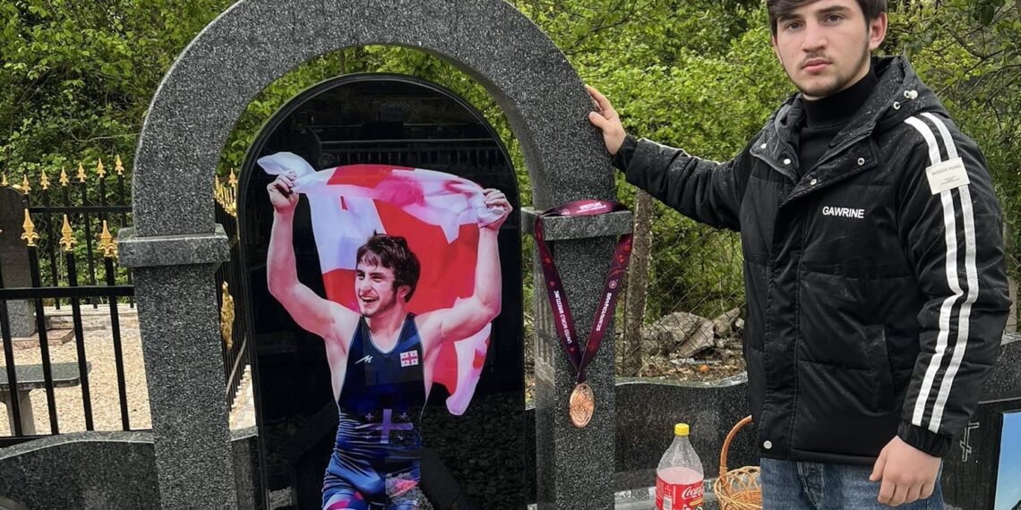 “ახალი ვარსკვლავის დაბადების მომსწრე ვხდებით” – დიდი გამარჯვება, რომელიც ტრაგიკულად დაღუპულ მეგობარს მიეძღვნა: 18 წლის ვახტანგ ლოლუა მსოფლიო ჩემპიონია