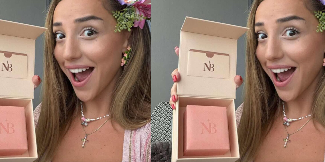 რა ღირს ნუცა ბუზალაძის სამაჯური, რომელსაც საზოგადოების მხრიდან კრიტიკა მოჰყვა.