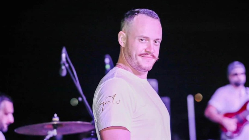 მომღერალი გიორგი ძოწენიძე მიმართვას ავრცელებს