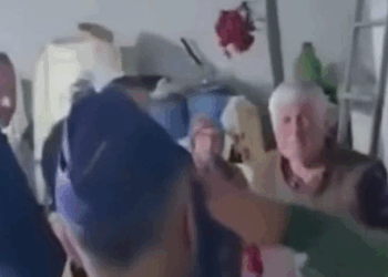 ვიდეოში ისმის შემზარავი ხმები, კადრები უმძიმესი სანახავია – საქართველოს ტერიტორიაზე ავიაკატასტროფისას დაღუპულ თურქ სამხედროებს ოჯახის წევრები გლოვობენ