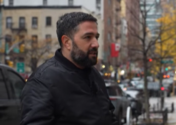 “ჩემს ცხოვრებაში ყველაზე მძიმე დღე იყო, მისი სიცოცხლის ბოლო წუთამდე მასთან ვიყავი – მაგის მერე ორი კვირა საოპერაციოში ვერ შევდიოდი ” – რას ყვება ემიგრაციაში წასული ექიმი დავით ლოლაძე დავით სარალიძეზე