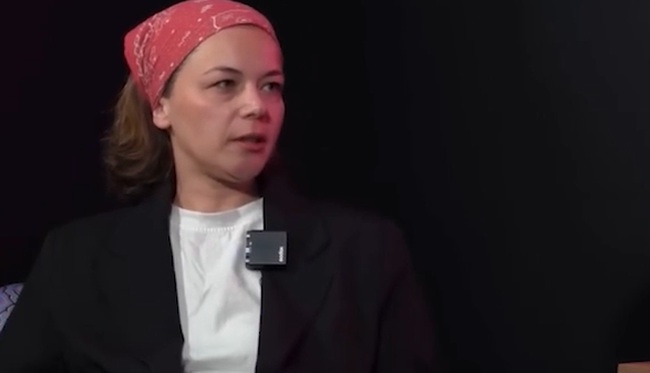 “ერთი ამბავია ატეხილი… მაინტერესებს თქვენი აზრი, ადამიანი რომ თავის თავზე ჰყვება ამას, რატომ არის დასაცინი?” – ანი ბებია კრიტიკოსებს პასუხობს