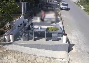 ვრცელდება სათვალთვალო კამერის ჩანაწერი – რა დააფიქსირა კამერამ ახალგაზრდა ბიჭის საფლავზე?