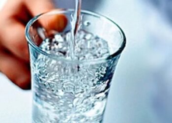 მინეროლოგი გვირჩევს, დღეს, რომელ საათზე უნდა ავიღოთ წყალი, რომ მას ძალა ჰქონდეს