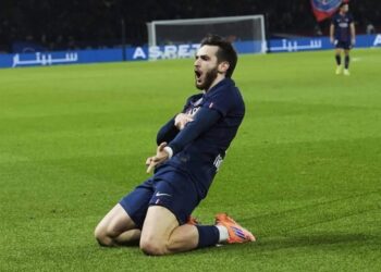 ნეაპოლელები ხვიჩას კვლავ აღმერთებენ – რას წერენ კვარაცხელიას სოაცარი თამაშის შემდეგ იტალიელი ქომაგები ?