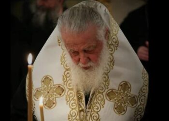 რომელი სამოსლით დაიკრძალება პატრიარქი და რომლით მოხდება ახალი კათალიკოსის აღსაყდრება – დეკანოზის განმარტება